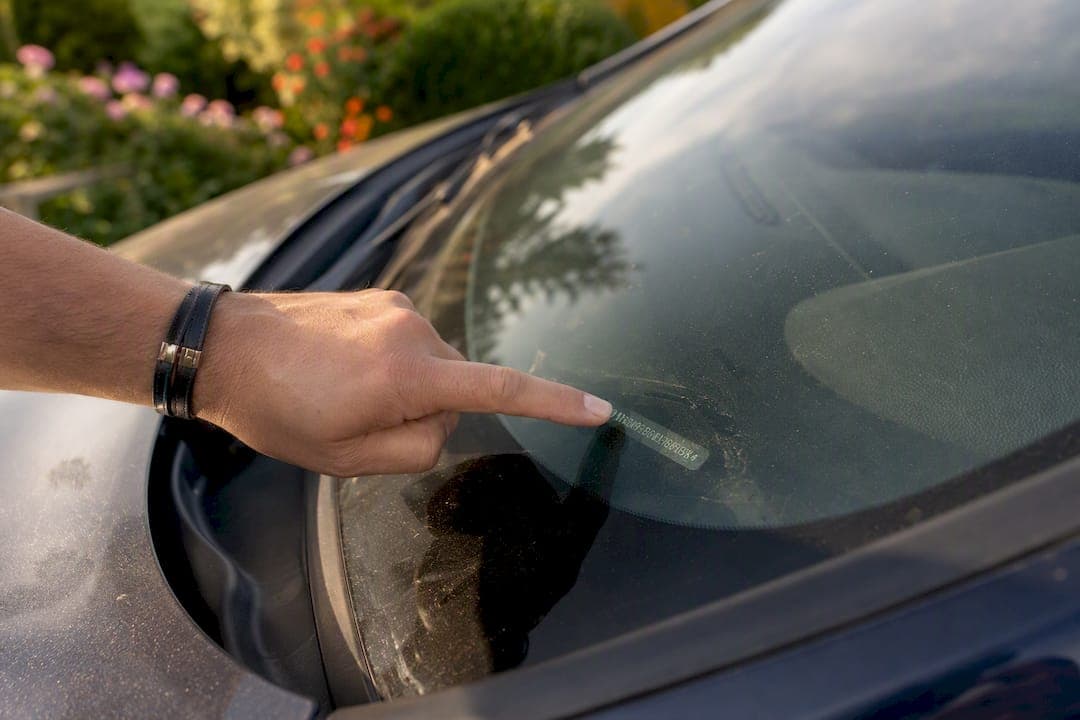 Vérifier le VIN d'une voiture avant l'achat : la méthode